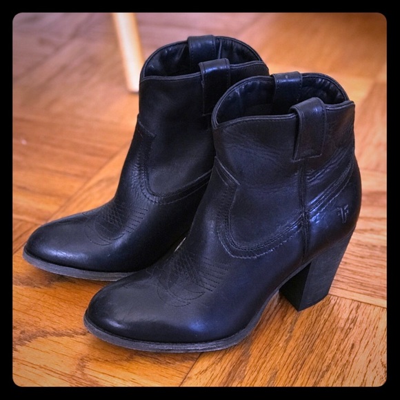 frye ilana short boot